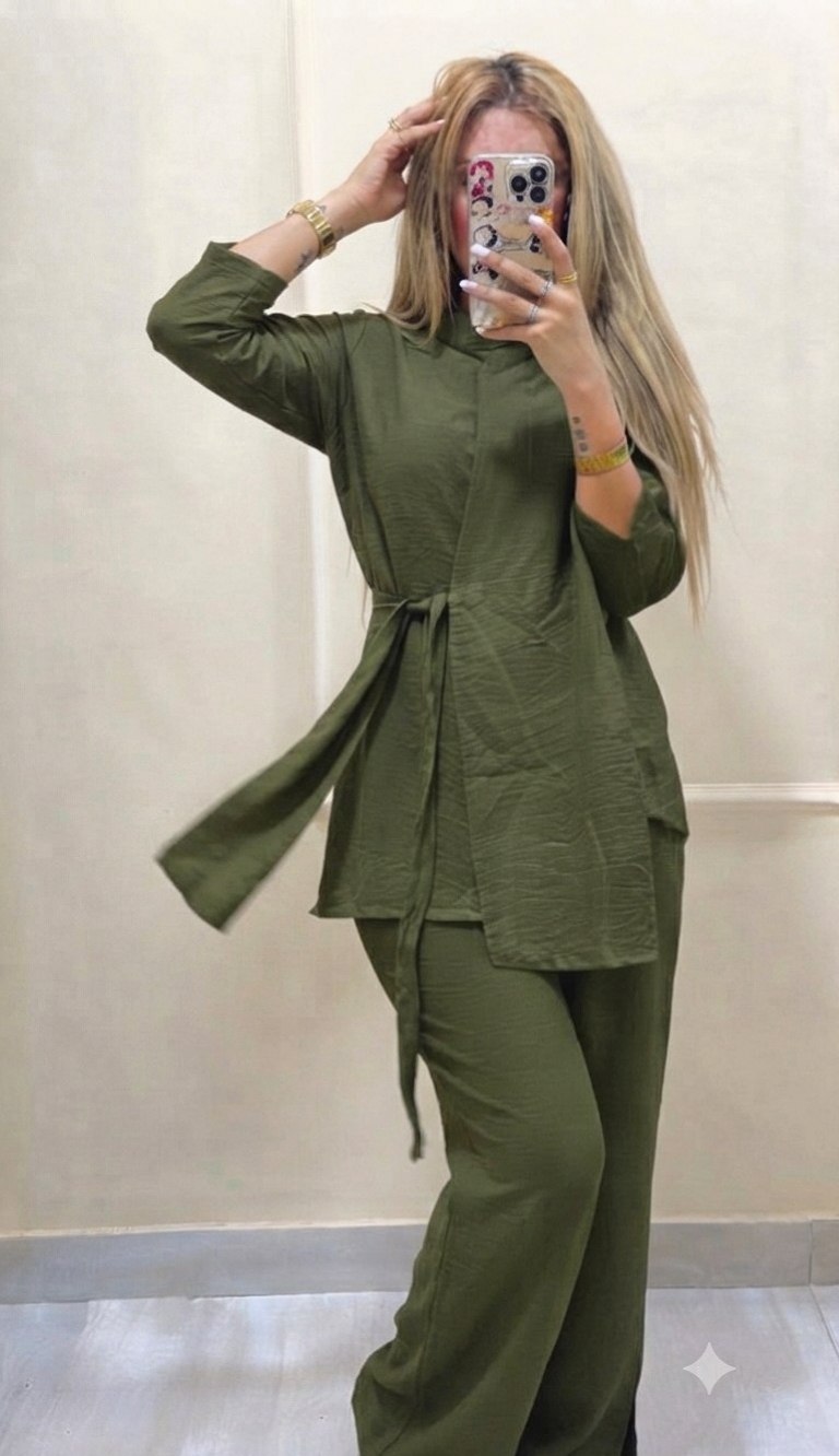 سوت بلوزه كروس وبنطلون
