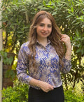 شميز مشجر بأزرار أمامية
