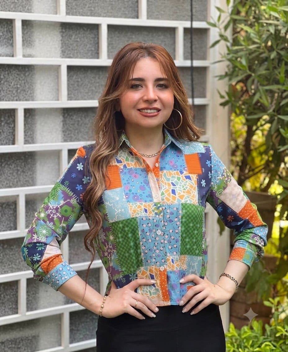 شميز مشجر بأزرار أمامية